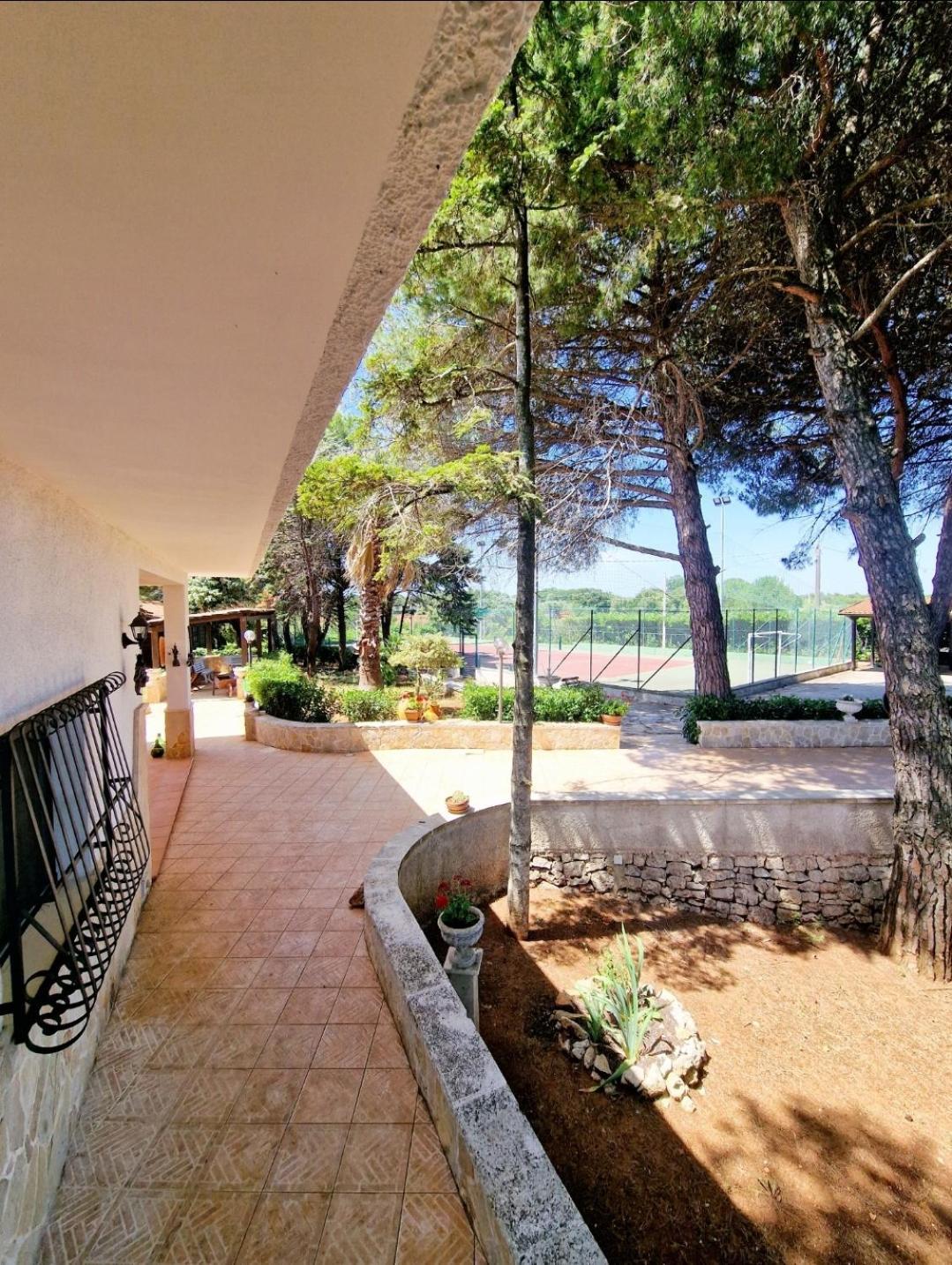 Villa Elisa Trulliandmore - Pool And Tennis Court Martina Franca Buitenkant foto